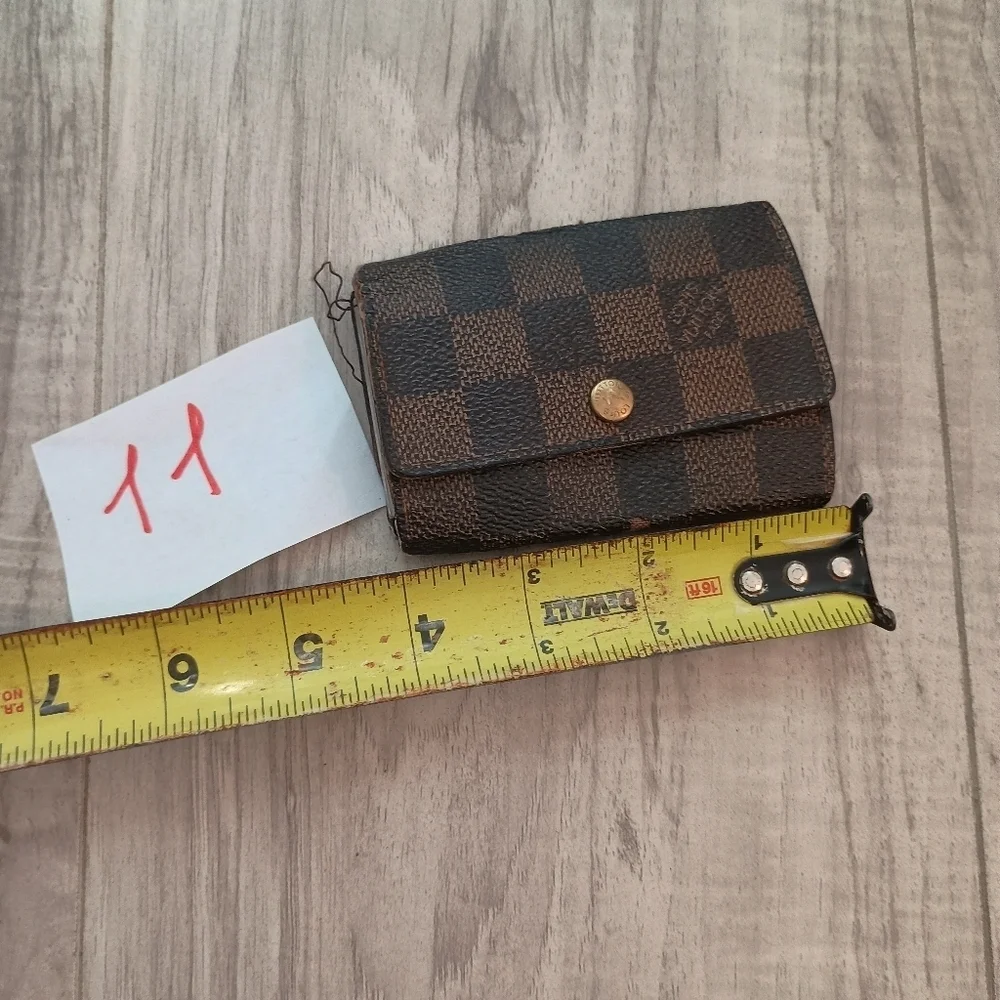 Louis vuitton 6 ring key holder damier ebene Authentic